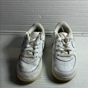 Kids White Nike sneakers USED (not box)
